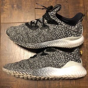 Women’s Adidas Alphabounce shoes